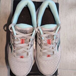 Women's athletic shoes